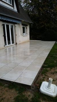 Terrasse en carrelage du style 